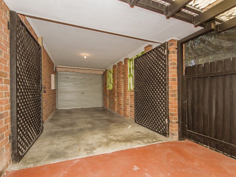 56 Highfield Drive, Merrimac QLD 4226, Image 2