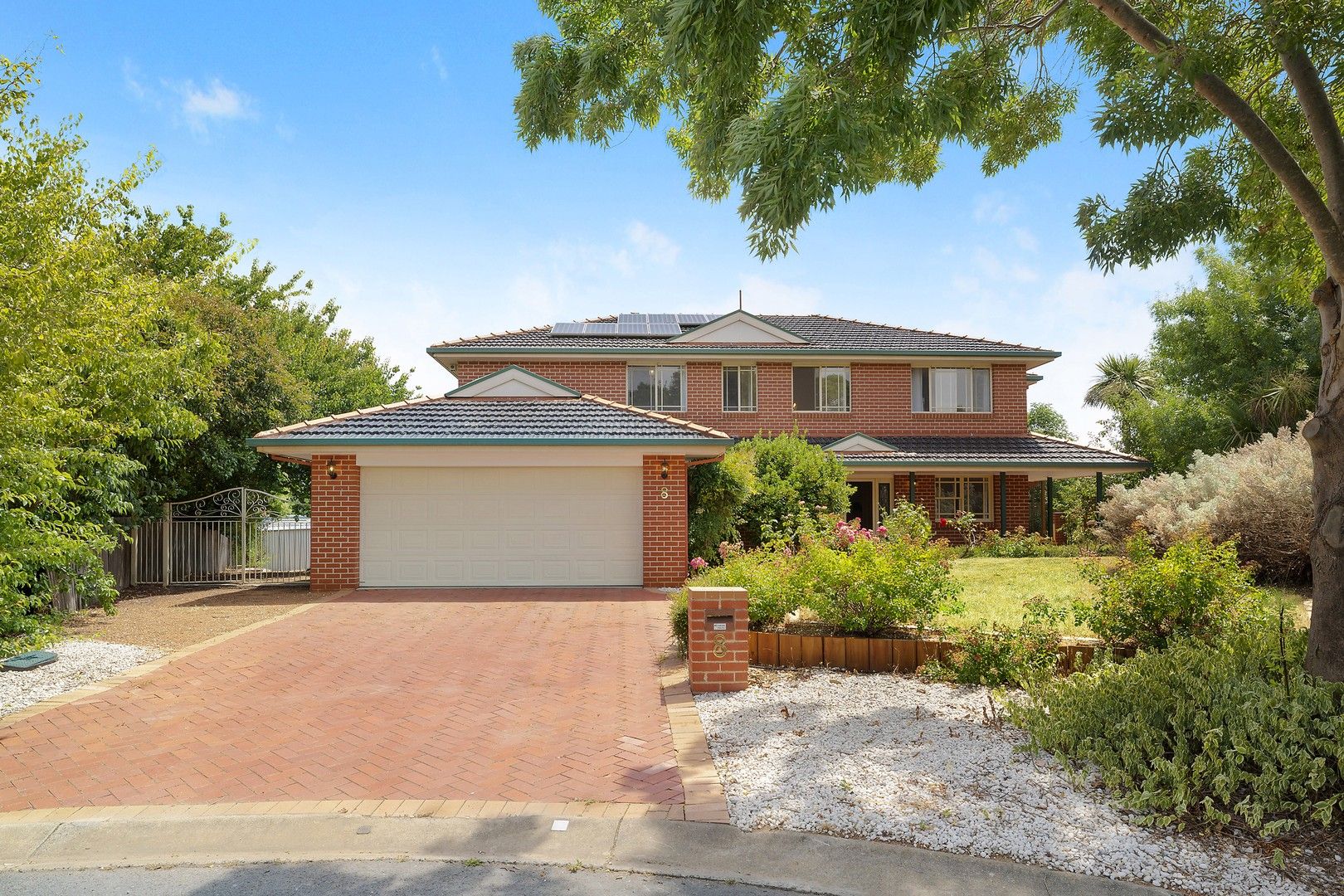 8 Barn Place, Palmerston ACT 2913, Image 0