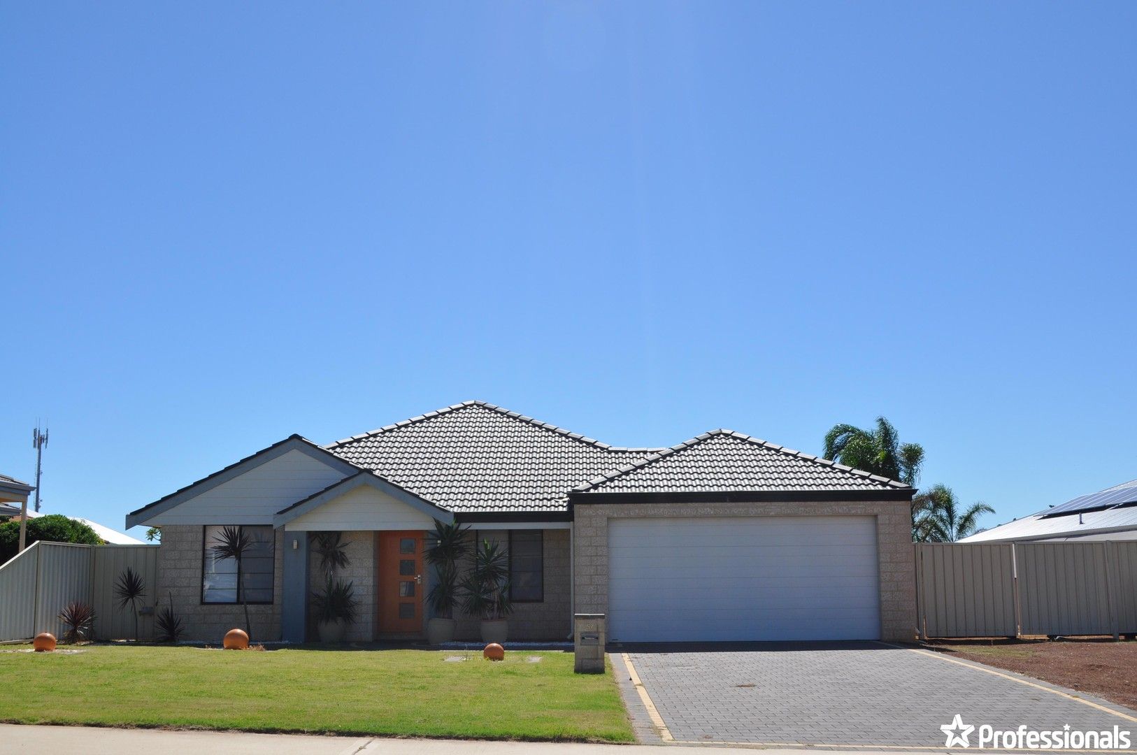 3 bedrooms House in 57 Barrett Drive WANDINA WA, 6530