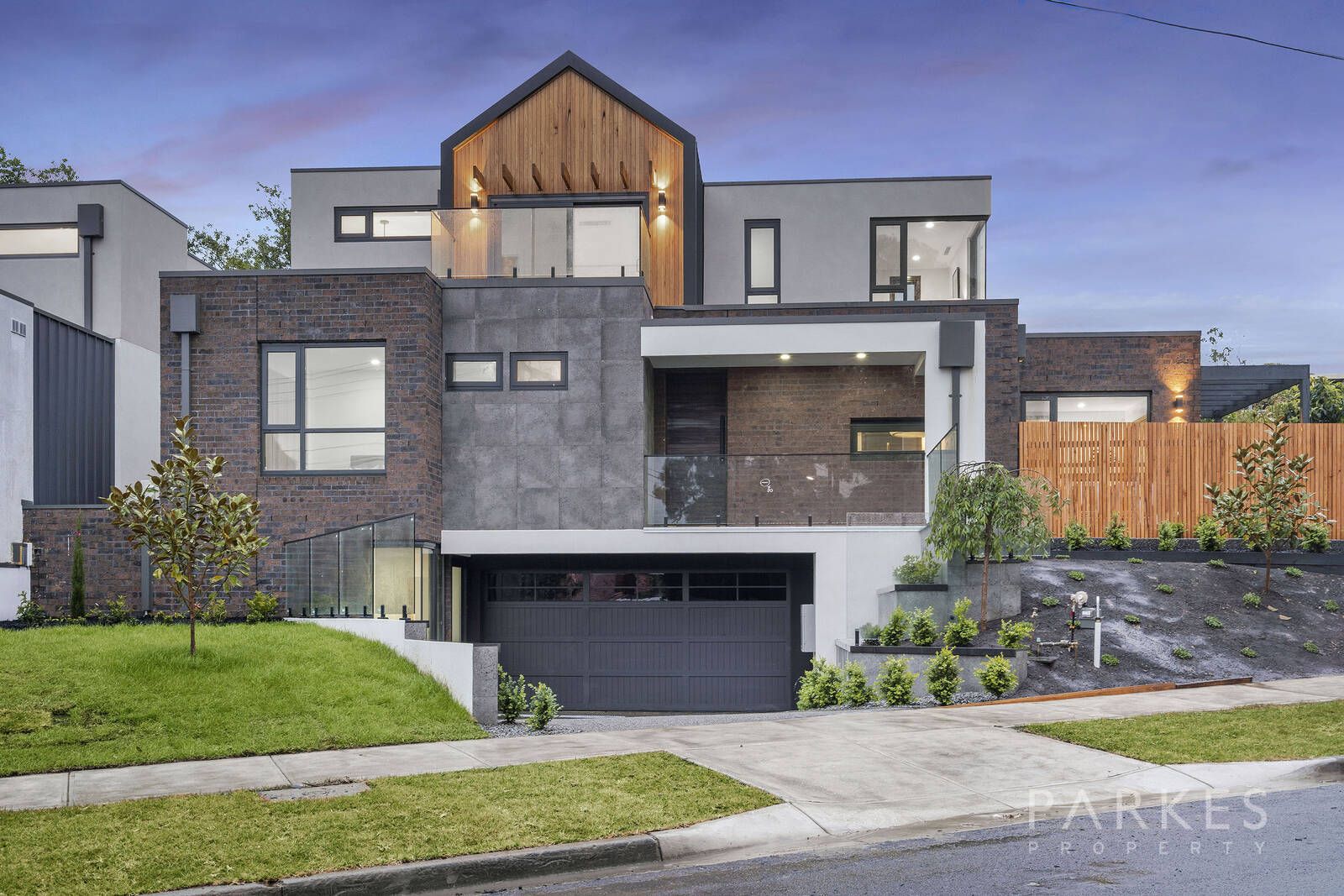 4 bedrooms House in 17 Millicent Avenue BULLEEN VIC, 3105