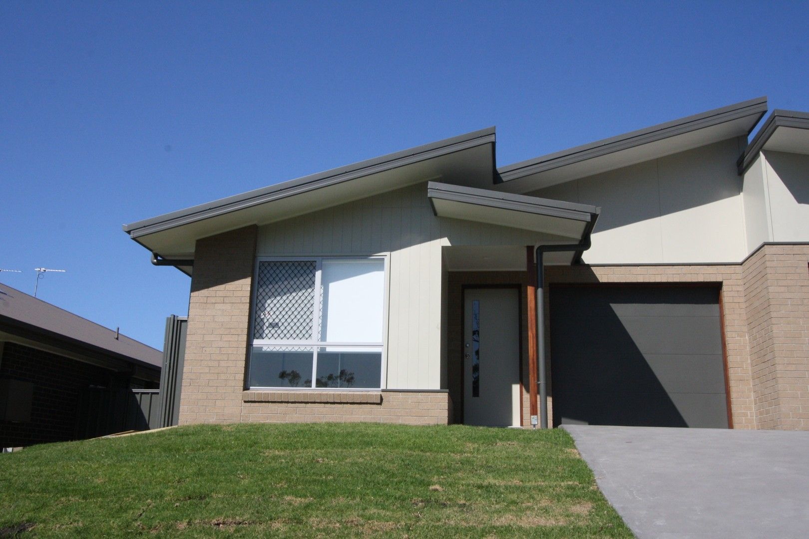 3 bedrooms Duplex in 54B Transfield Avenue EDGEWORTH NSW, 2285