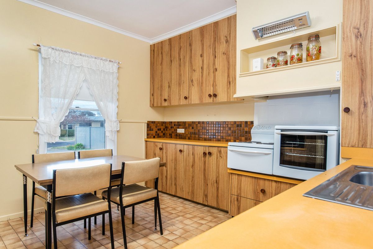 19 May Street, Hamilton VIC 3300, Image 2