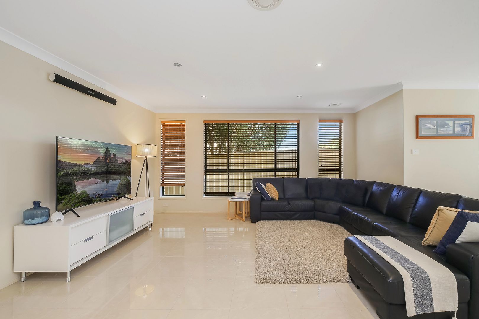 17 Bellbower Close, Green Point NSW 2251, Image 2