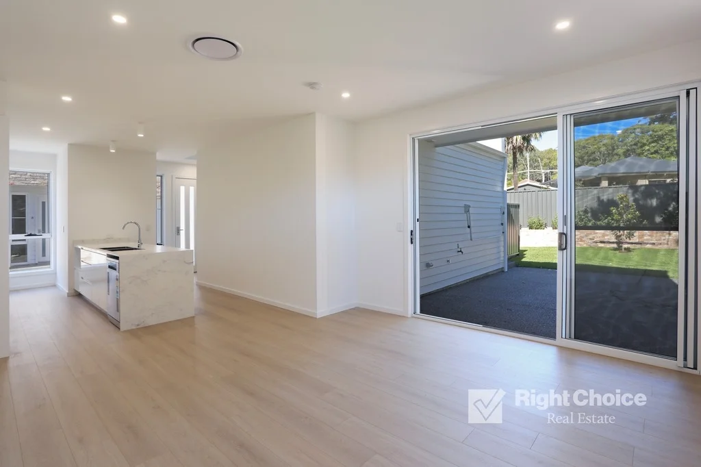 Additional image 3 of 4/7-9 Kingston Street, Oak Flats NSW 2529