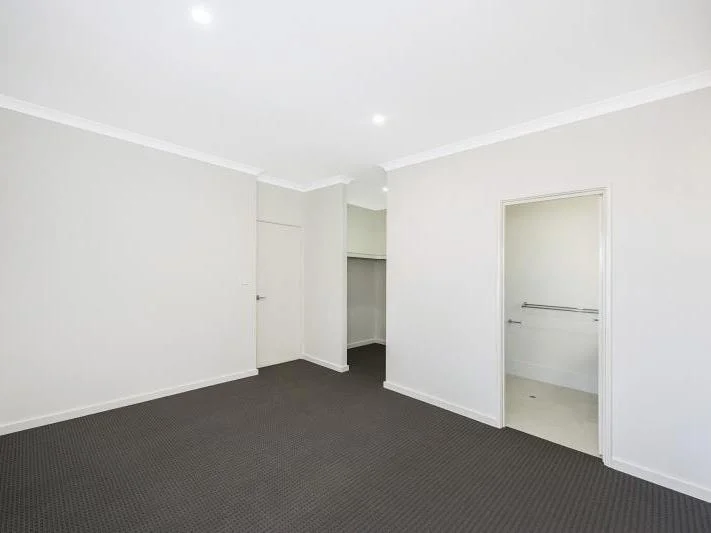 Additional image 6 of 37 Melbourne Loop, Hammond Park WA 6164