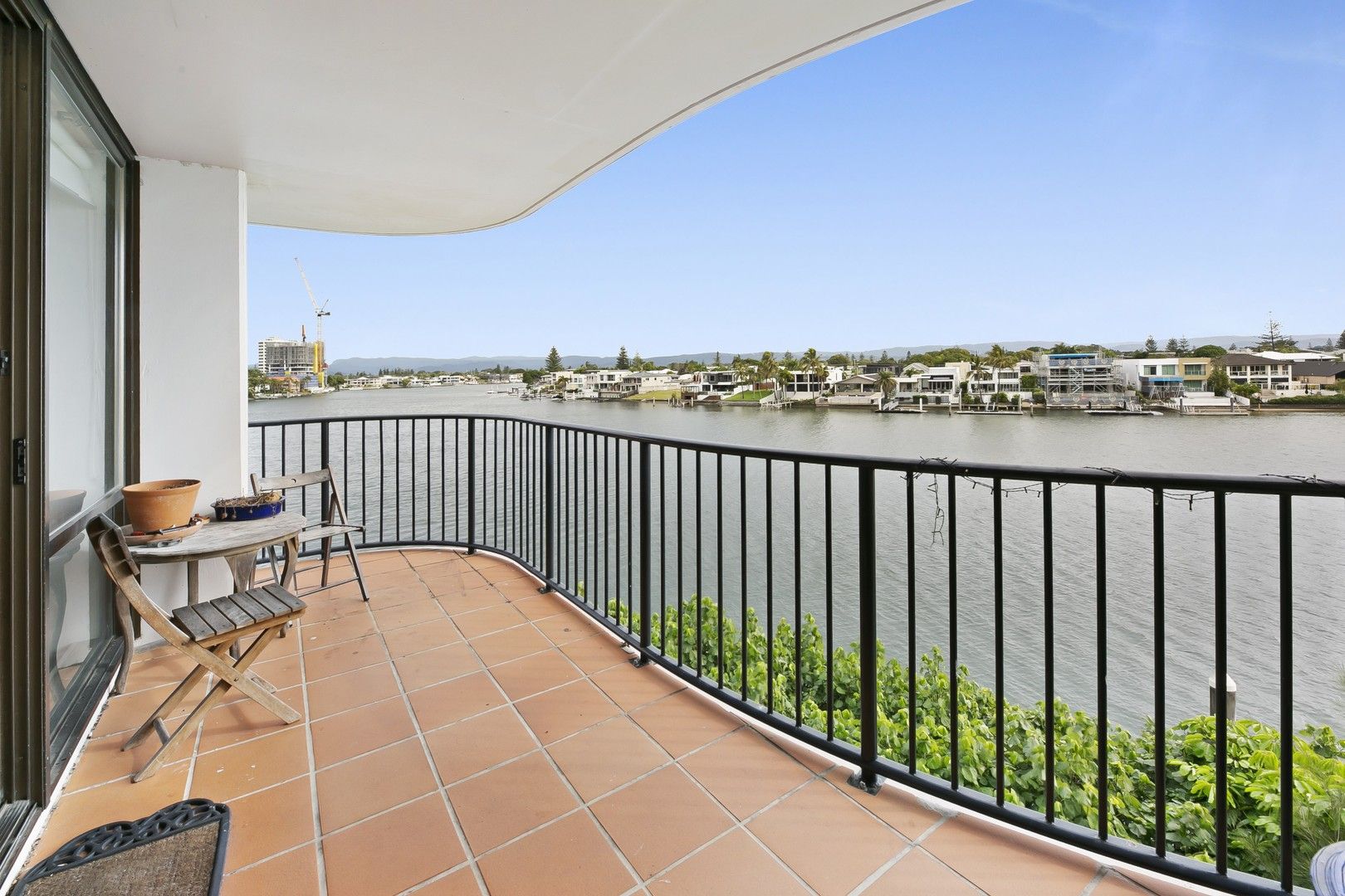 2 bedrooms Apartment / Unit / Flat in Level 2, 401/2940 Gold Coast Highway SURFERS PARADISE QLD, 4217