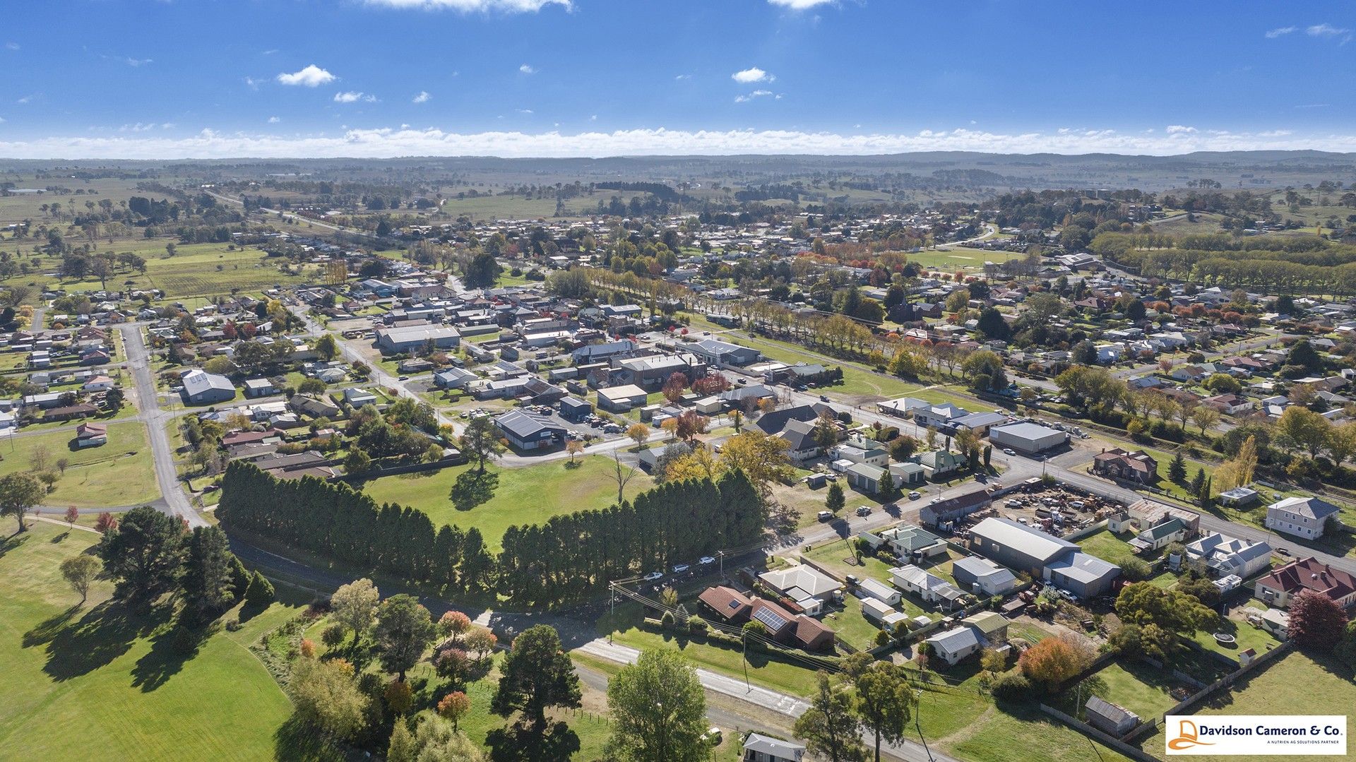 5 bedrooms House in 10 MOREDUN STREET GUYRA NSW, 2365