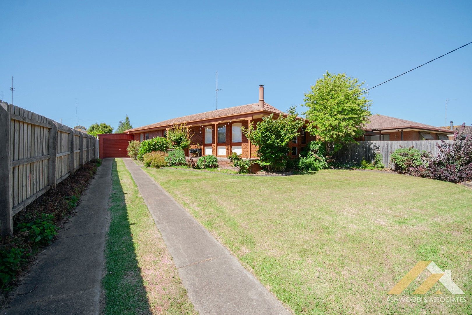 3 bedrooms House in 3 Gray St BAIRNSDALE VIC, 3875