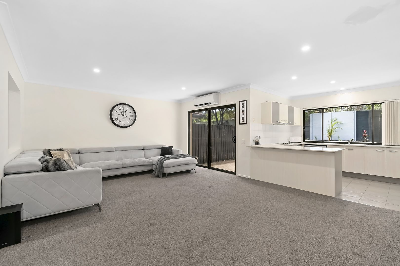 3/2 Catalina Way, Upper Coomera QLD 4209, Image 2