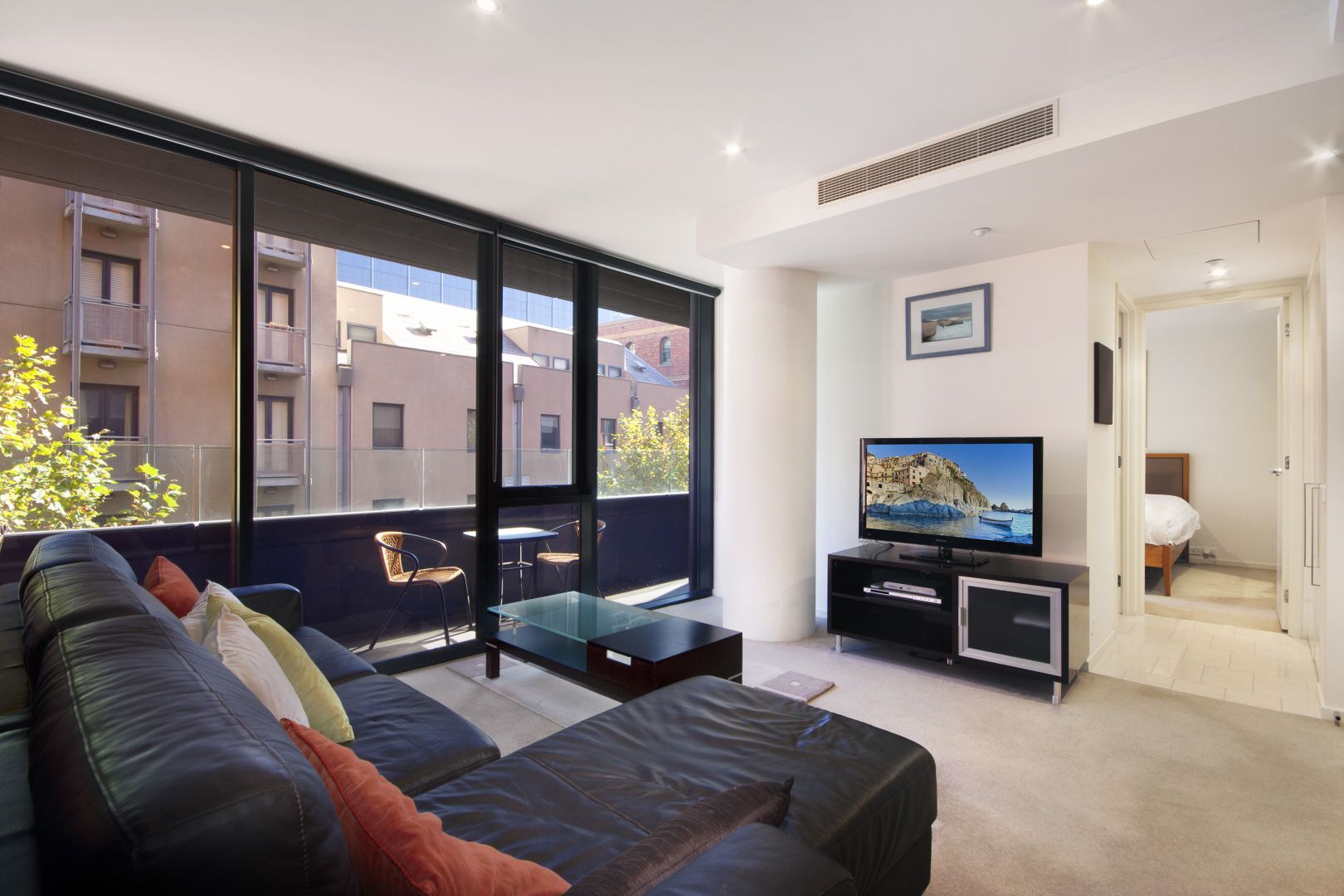 33/8 Cook Street, Southbank VIC 3006, Image 0