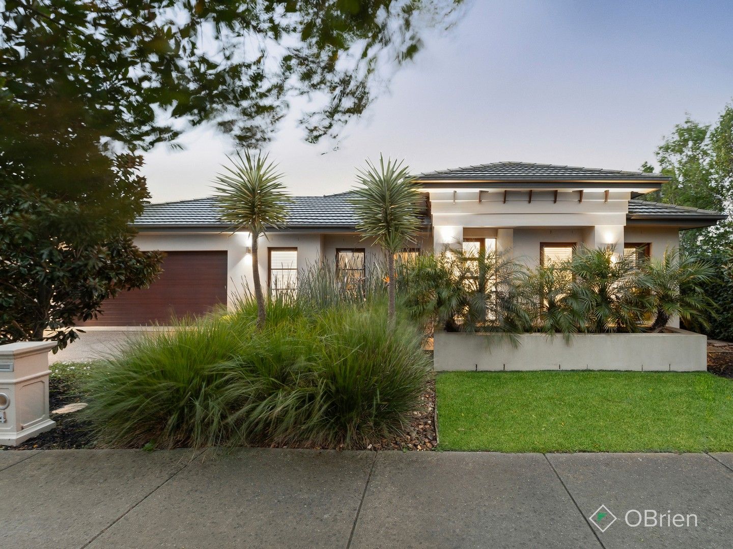 4 Sandarra Boulevard, Sandhurst VIC 3977, Image 0