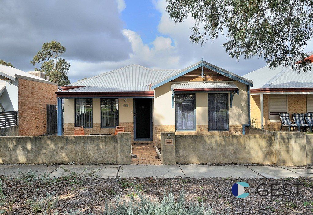 3 bedrooms House in 49 COOLAMON BOULEVARD ELLENBROOK WA, 6069
