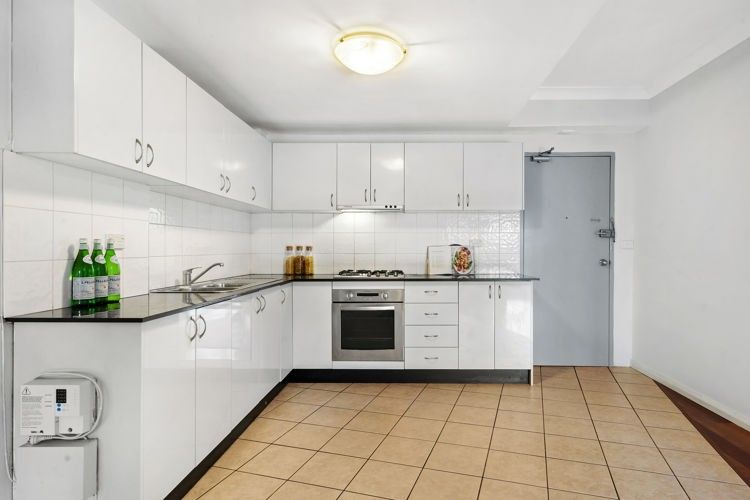 12/24-28 First Avenue, Blacktown NSW 2148, Image 2