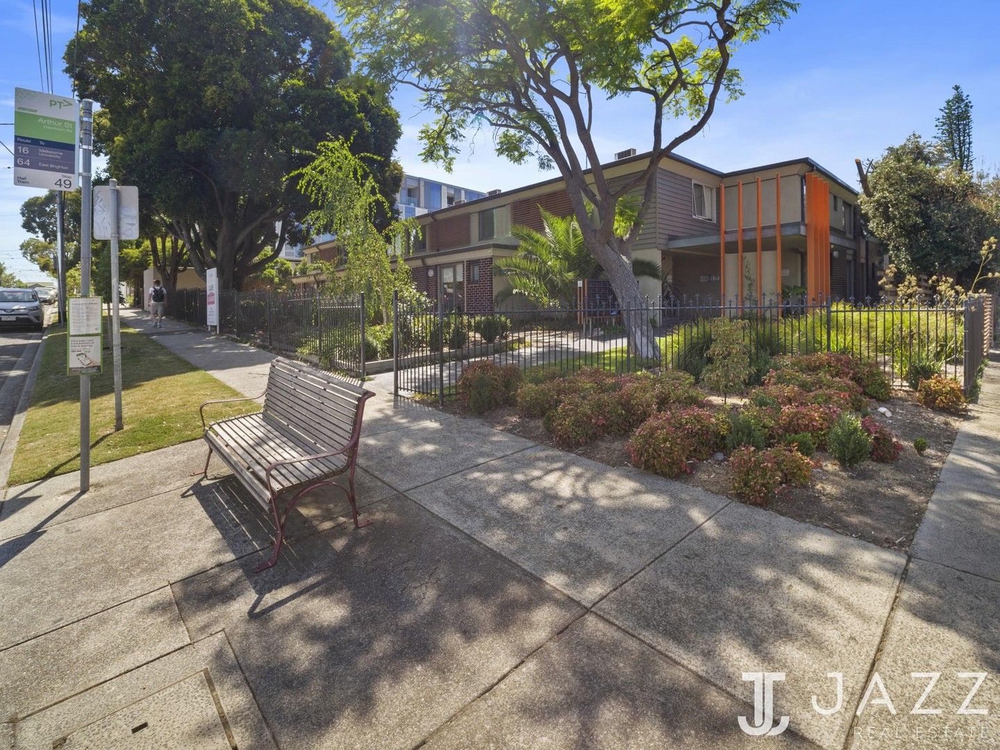 1 bedrooms Apartment / Unit / Flat in 21/15 Hawthorn Road CAULFIELD NORTH VIC, 3161