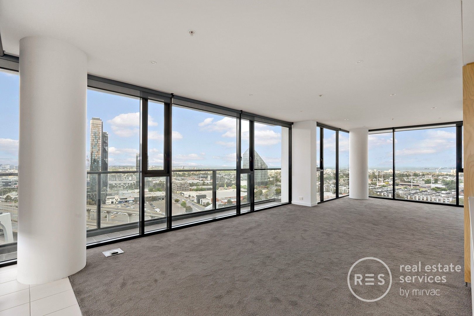 3 bedrooms Apartment / Unit / Flat in 2205/70 Lorimer Street DOCKLANDS VIC, 3008