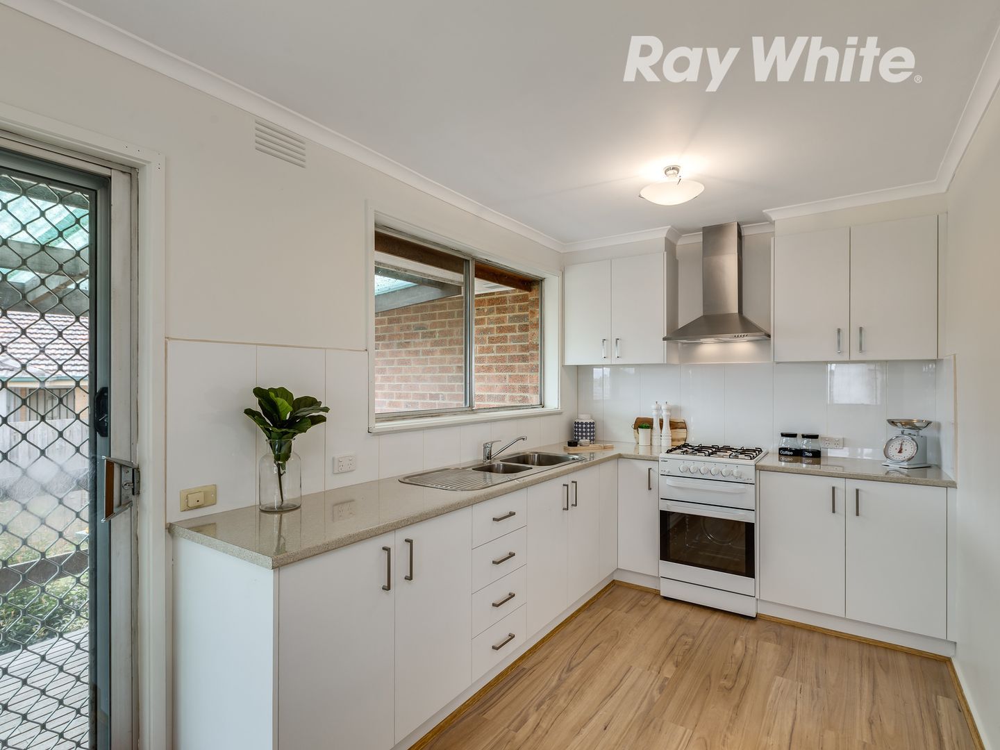 8 Henry Court, Epping VIC 3076, Image 1