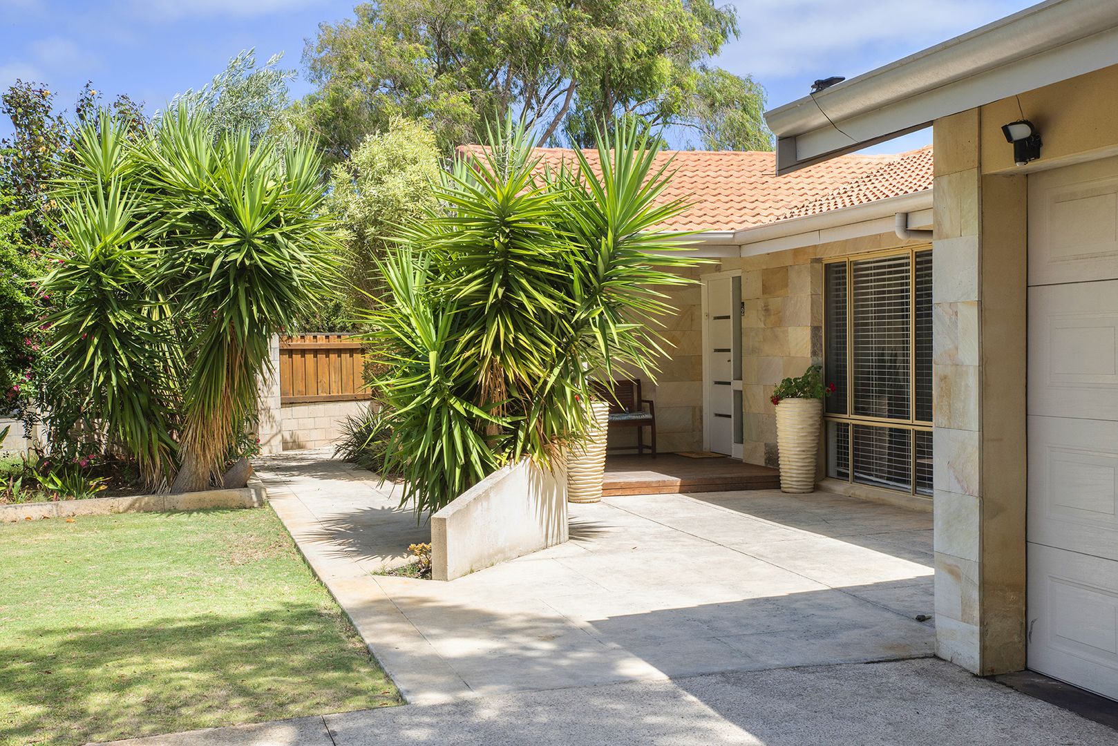 2 Donald Way, Geographe WA 6280, Image 1