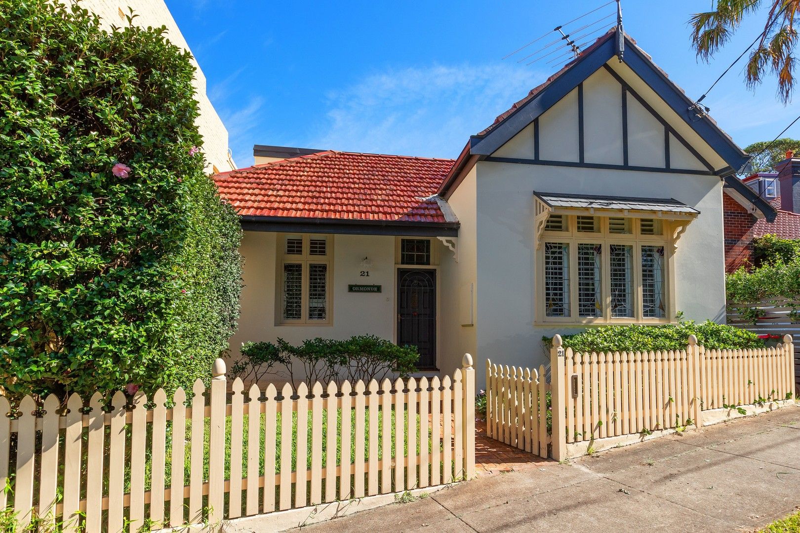 4 bedrooms House in 21 Leichhardt Street WAVERLEY NSW, 2024