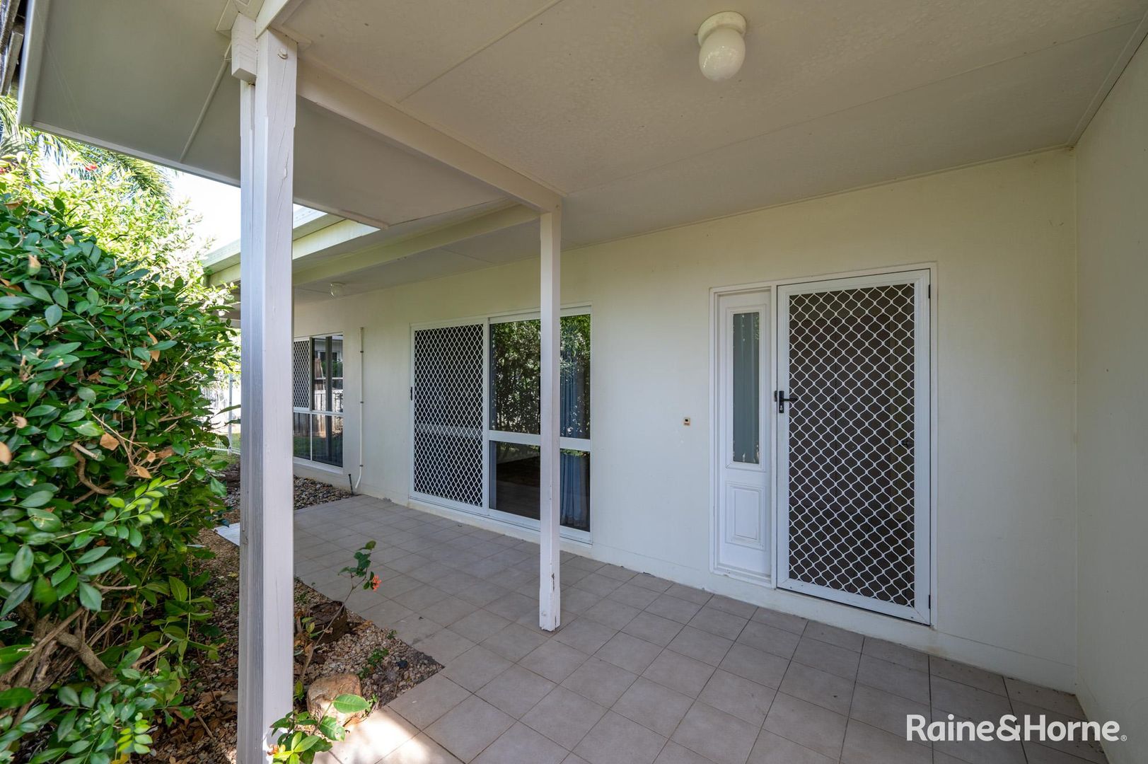 25 Parkinson Ave, Kewarra Beach QLD 4879, Image 2