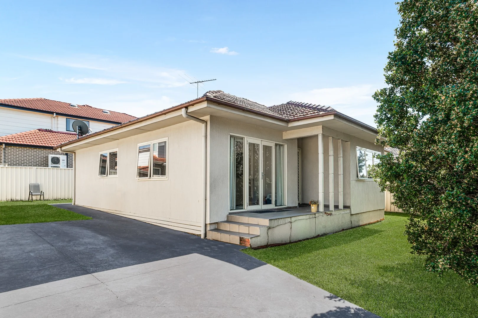 Primary image of 239 Macquarie Street, South Windsor NSW 2756