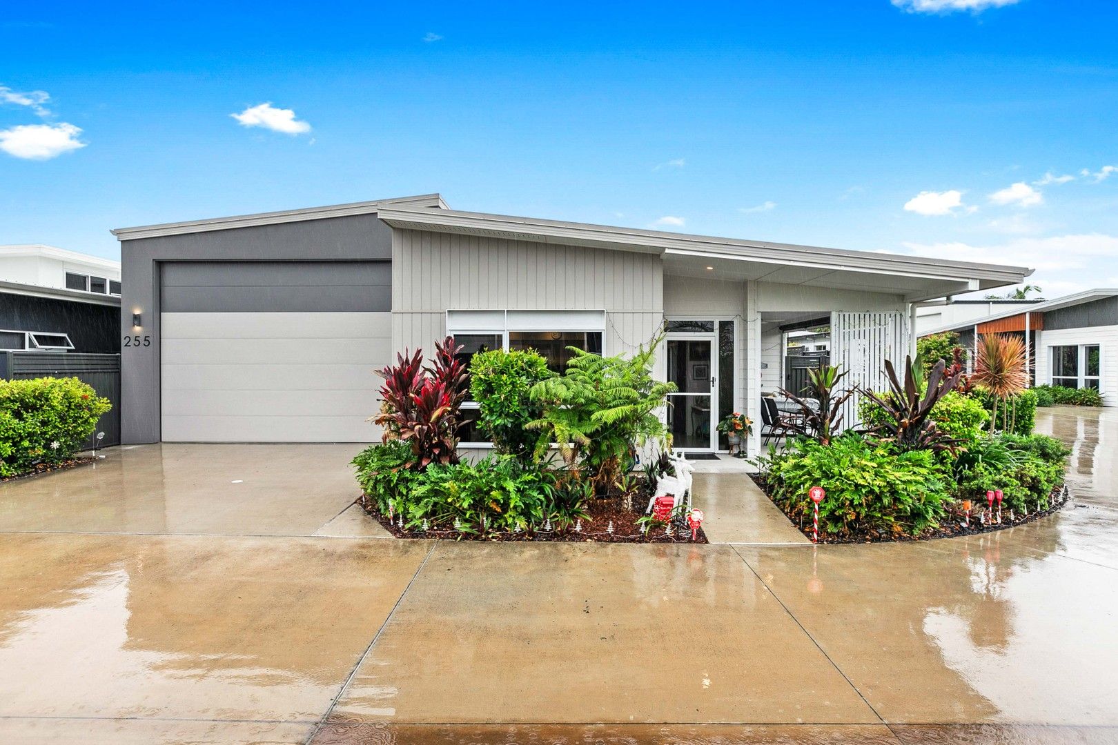 2 bedrooms Unknown in 255/1 Latitude Boulevard NIKENBAH QLD, 4655