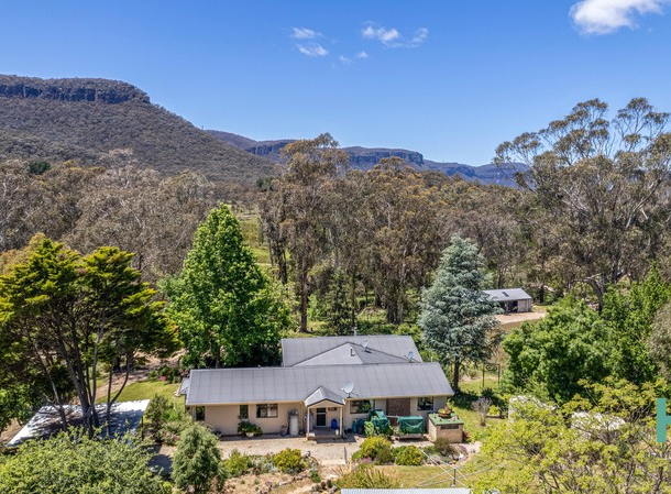 33 Benbow Road, Kanimbla NSW 2790