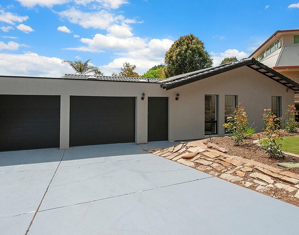 11 Thorpe Street, Torrens Park SA 5062