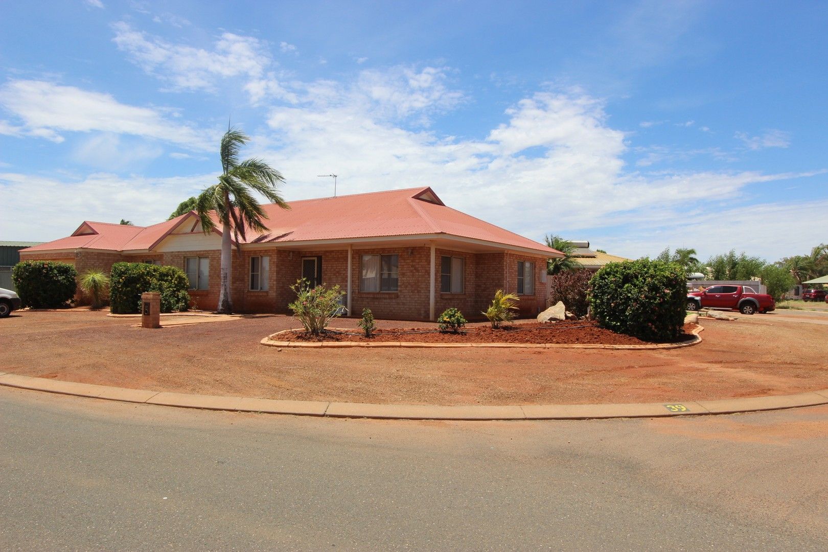 39 McCamey Loop, Baynton WA 6714 House For Rent 950 Domain