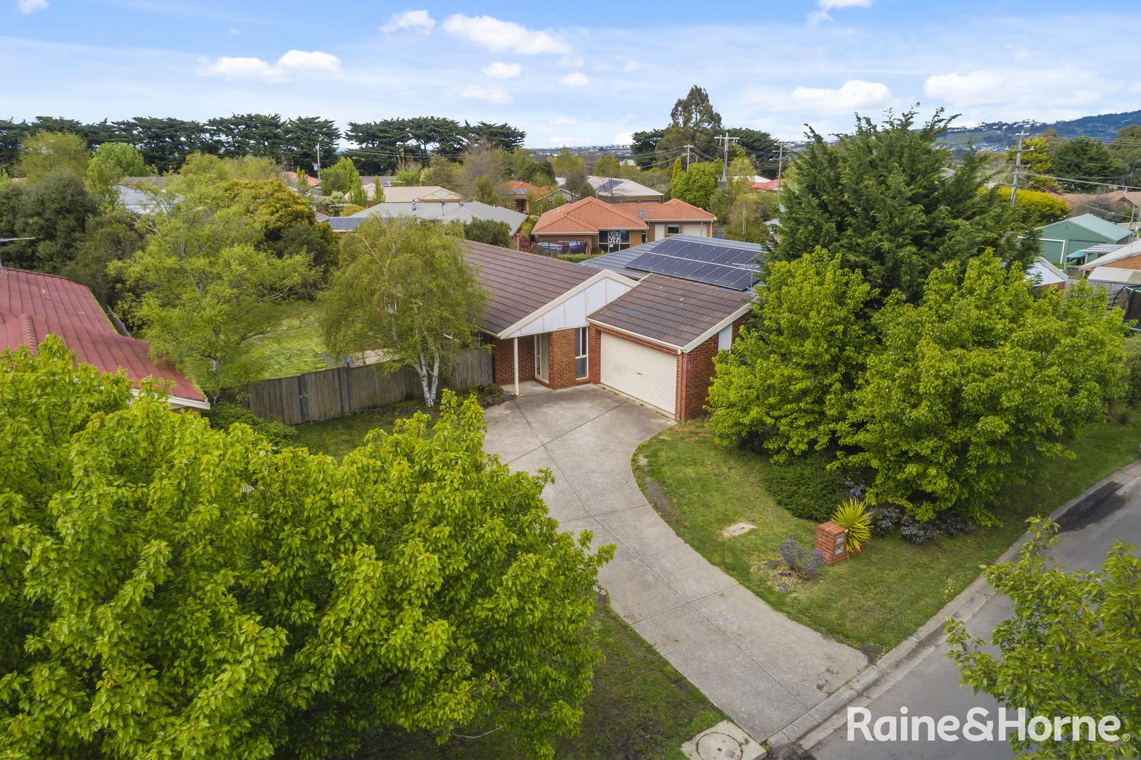 17 Vista Close, Gisborne VIC 3437, Image 1