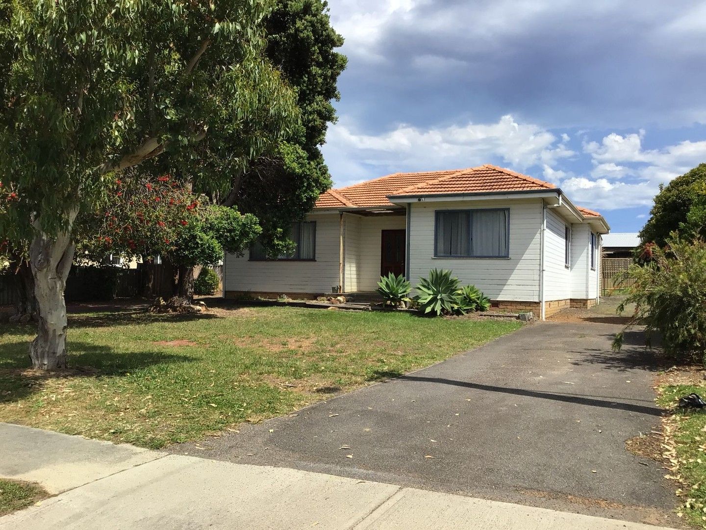 3 bedrooms House in 59B Mckail Street ORANA WA, 6330