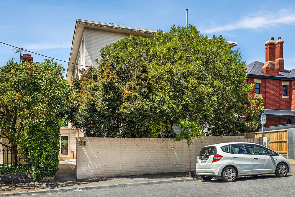 1/24 Hawksburn Road, South Yarra VIC 3141, Image 0