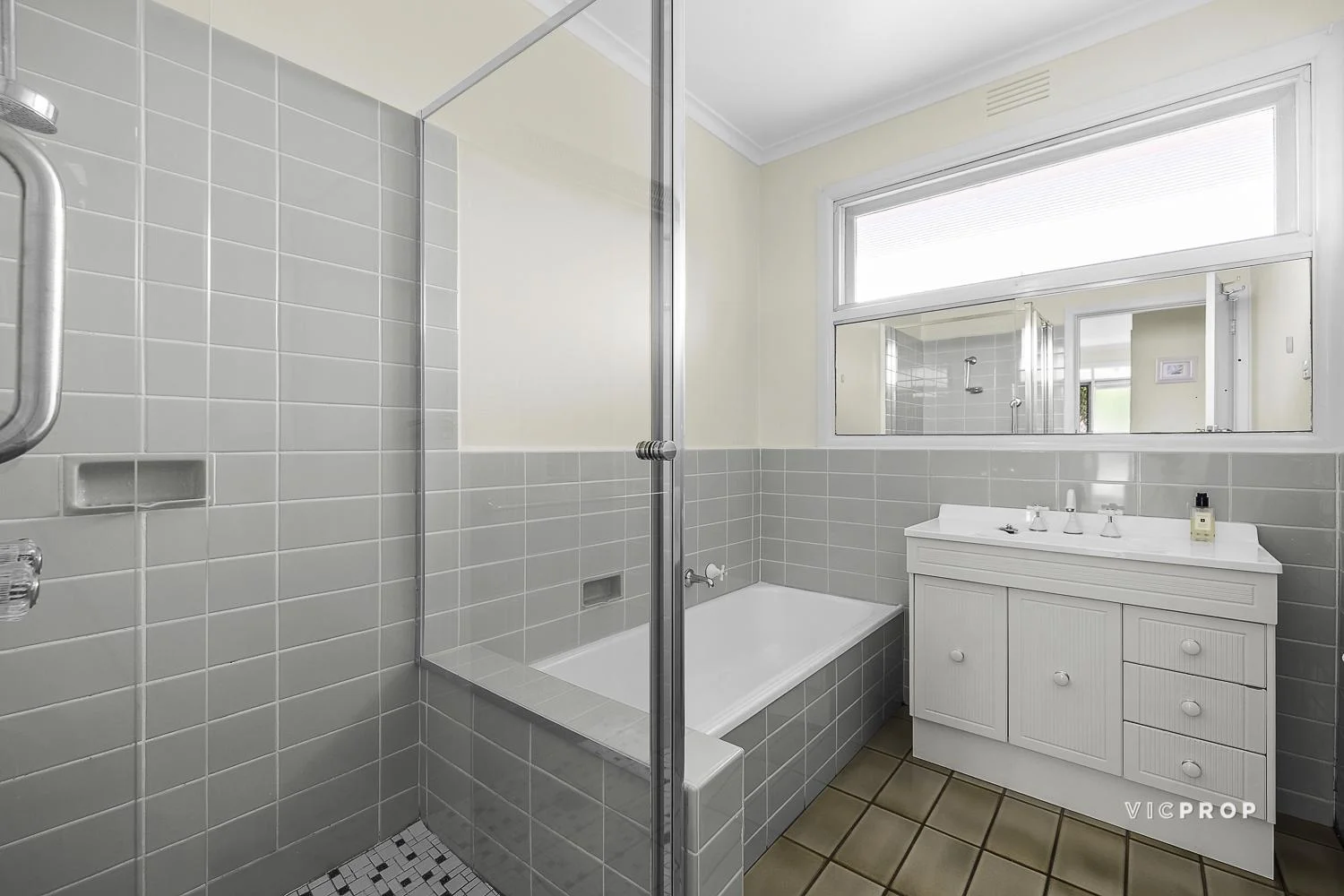 Additional image 9 of 4 Norfolk Circuit, Doncaster VIC 3108