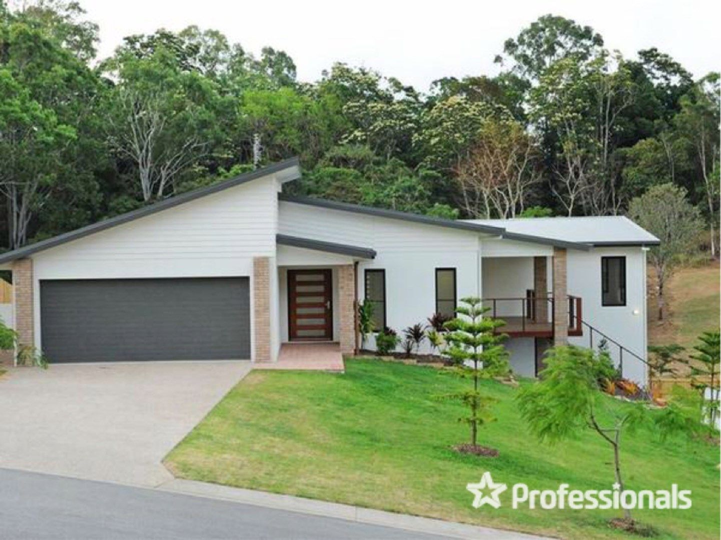 2 Scarlet Gum Crescent, Cannonvale QLD 4802, Image 0