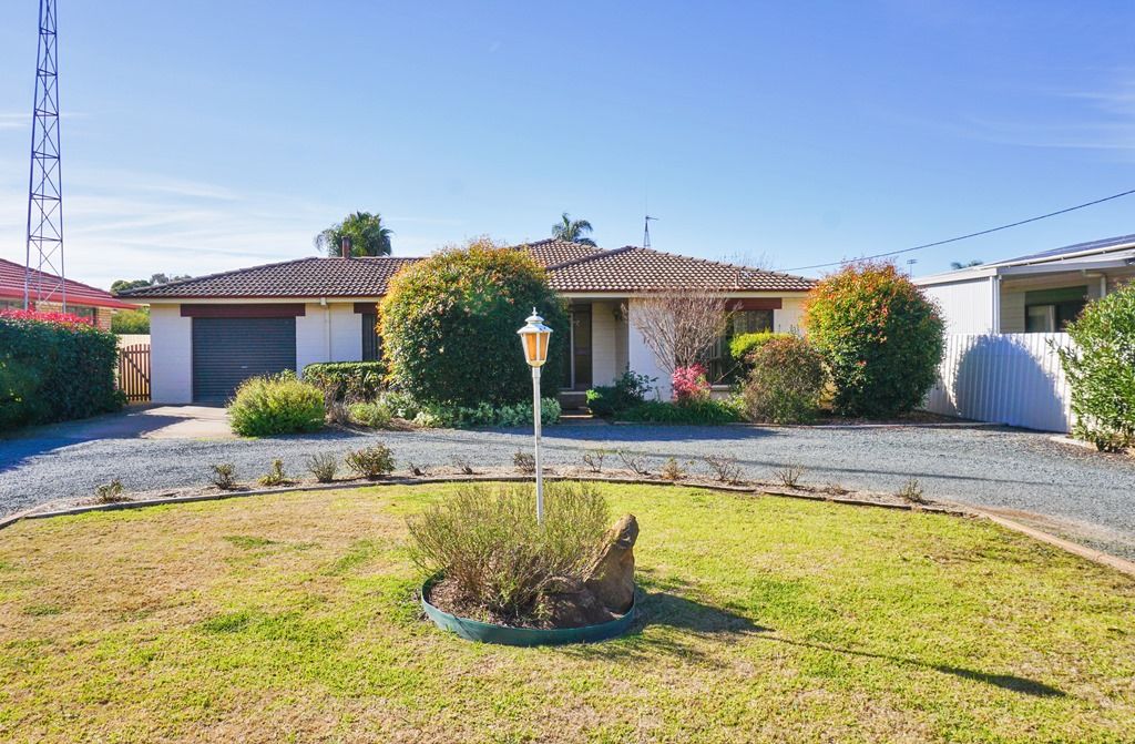 17 Quota Drive, West Wyalong NSW 2671, Image 0