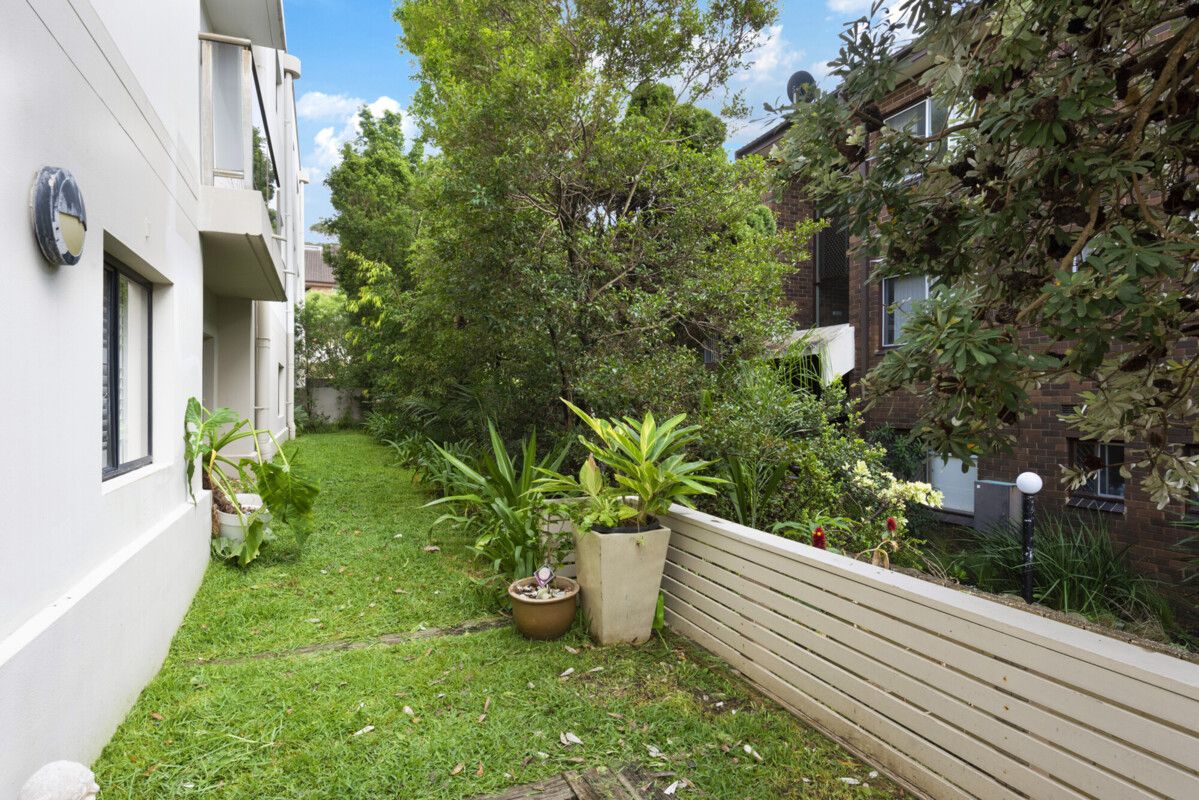 2/24-26 Cassia Street, Dee Why NSW 2099, Image 1