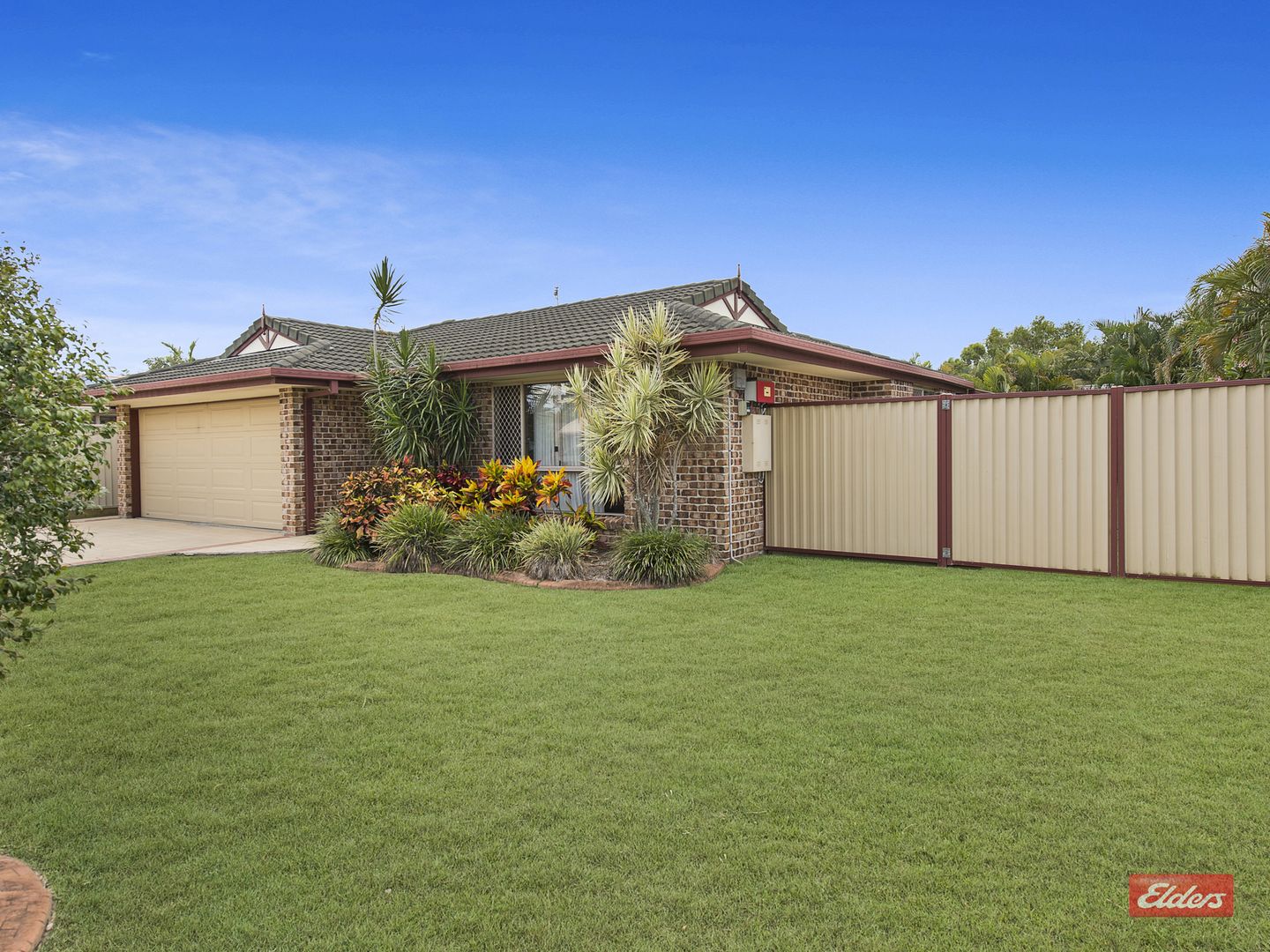 8 PALK COURT, Meadowbrook QLD 4131, Image 2