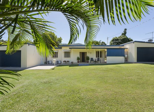 12 George Street, Flying Fish Point QLD 4860