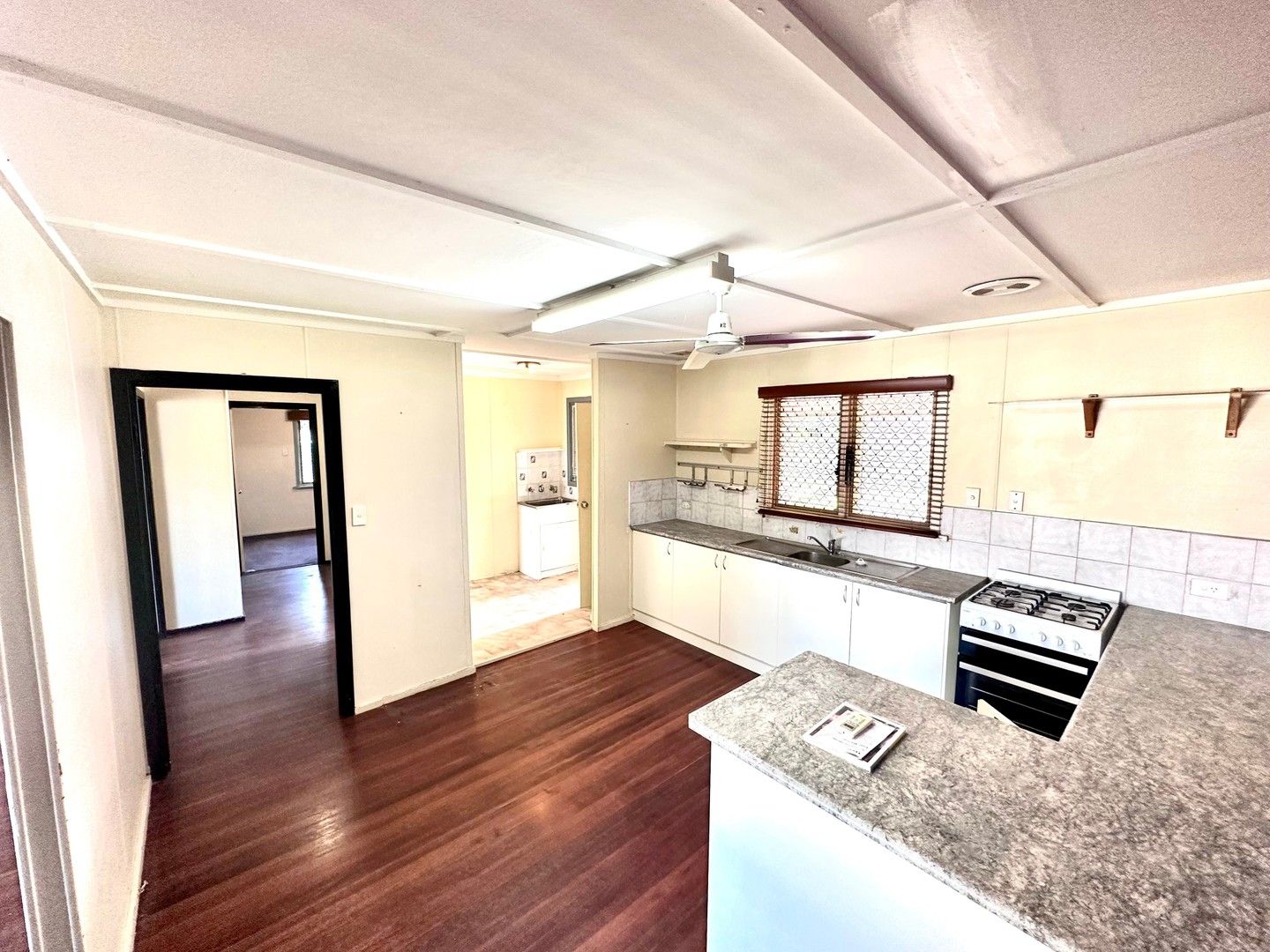 2 bedrooms House in 45 STALKER ROAD GOSNELLS WA, 6110