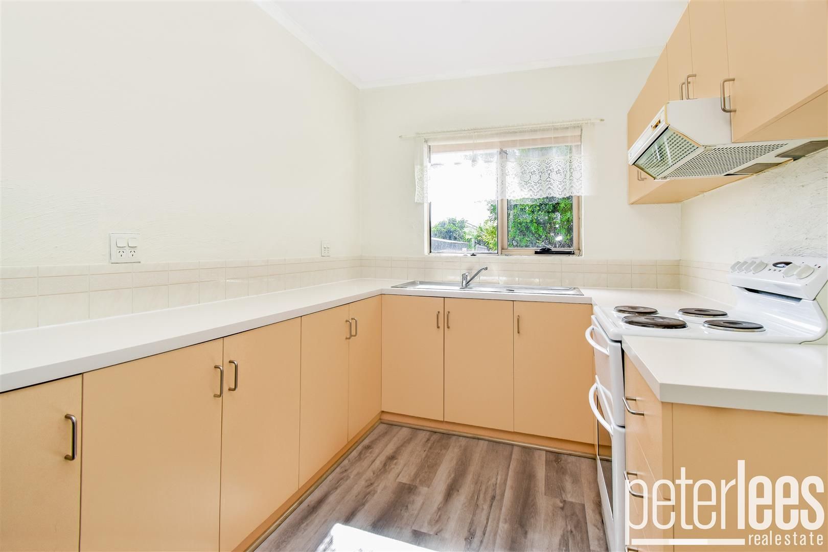3 369a Hobart Road Youngtown
