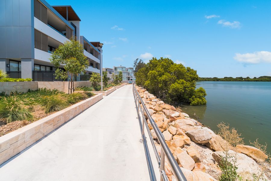 3 bedrooms Apartment / Unit / Flat in 204/1 Northcote Street MORTLAKE NSW, 2137