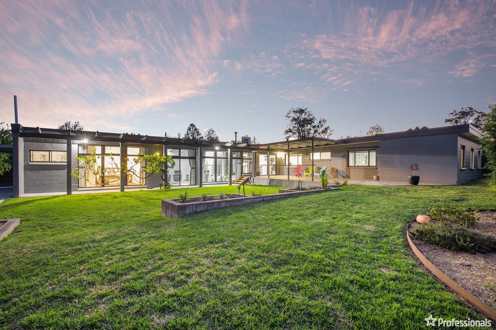 11 Catherine Street, Armidale NSW 2350 Domain