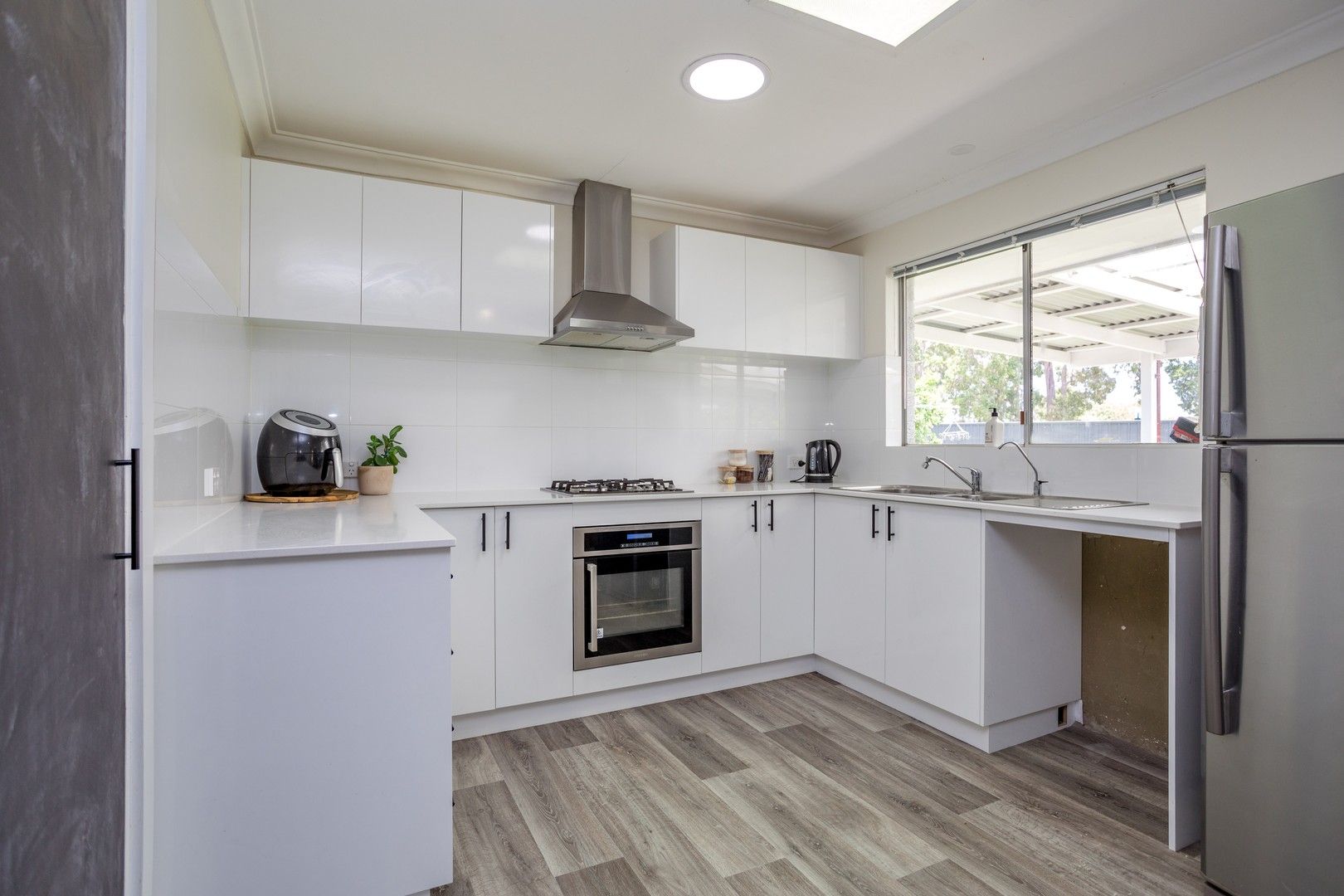 3 bedrooms House in 7 Haynes Court ARMADALE WA, 6112