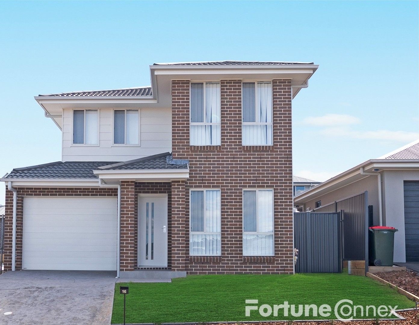 4 bedrooms House in 16 Tatham Road COLEBEE NSW, 2761