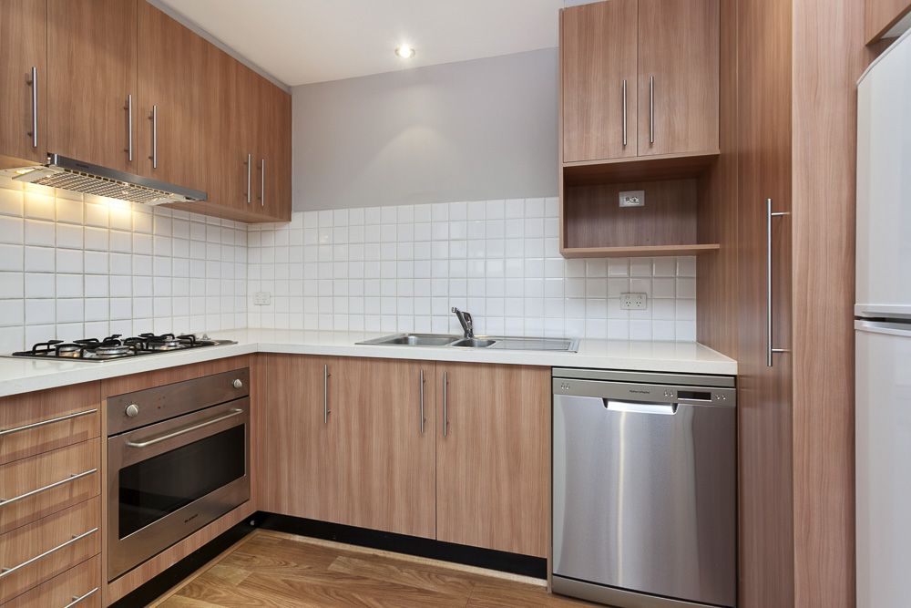 1 bedrooms Apartment / Unit / Flat in 2/233 Cotham Road KEW VIC, 3101