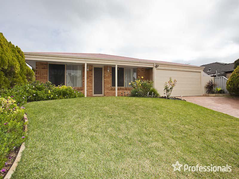 4 bedrooms House in 16 Nightingale Way WARNBRO WA, 6169