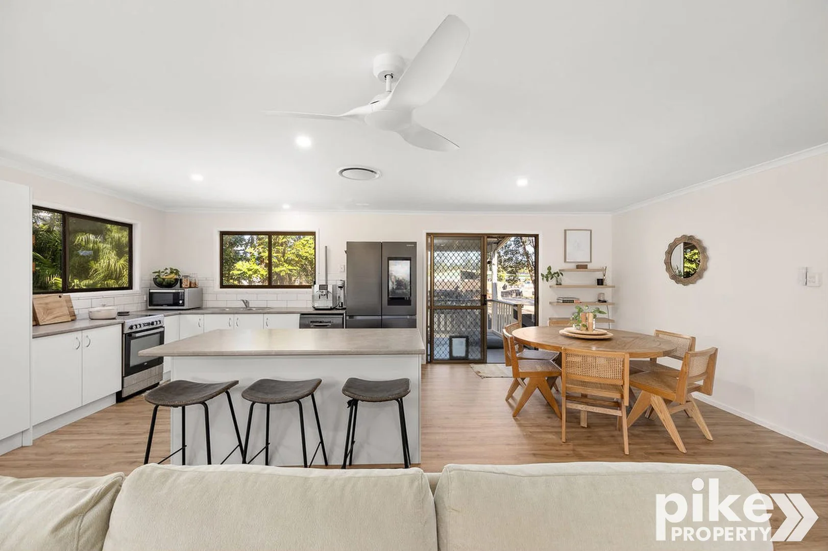 Additional image 8 of 4 Leach Avenue, Landsborough QLD 4550