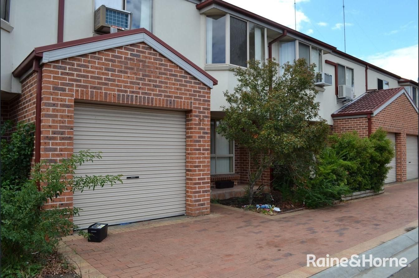 3 bedrooms Townhouse in 37/2-10 Walker Street WERRINGTON NSW, 2747