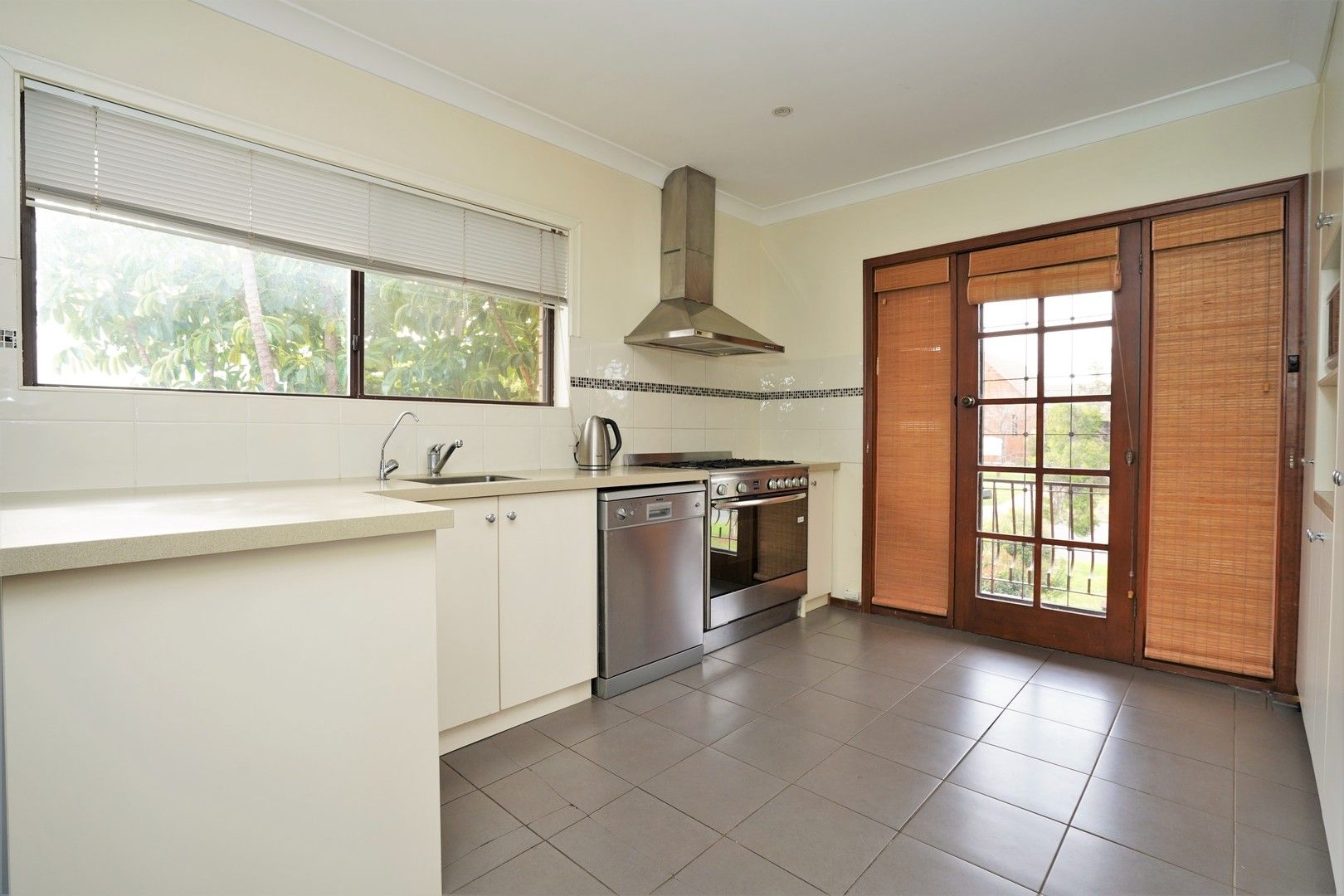 12 BEALE STREET, Griffith NSW 2680, Image 0