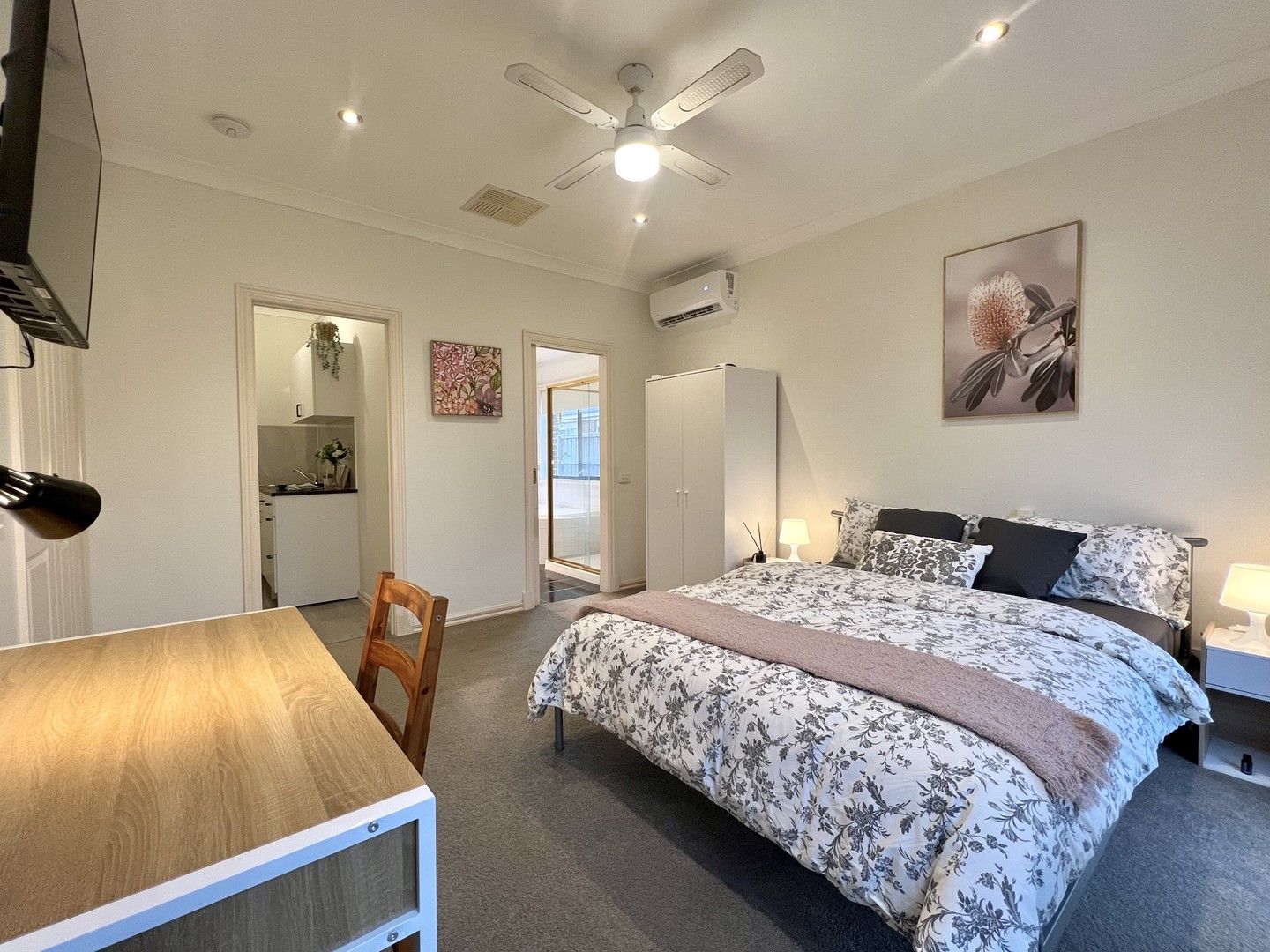 1 bedrooms Apartment / Unit / Flat in 11 Settlers Court PAKENHAM VIC, 3810