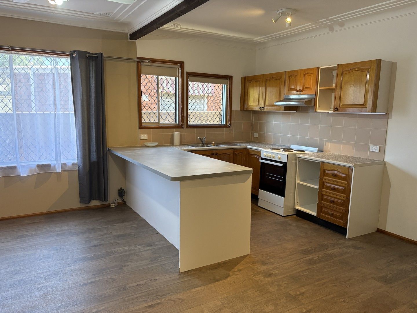 4 bedrooms House in 22 Robin Crescent WOY WOY NSW, 2256